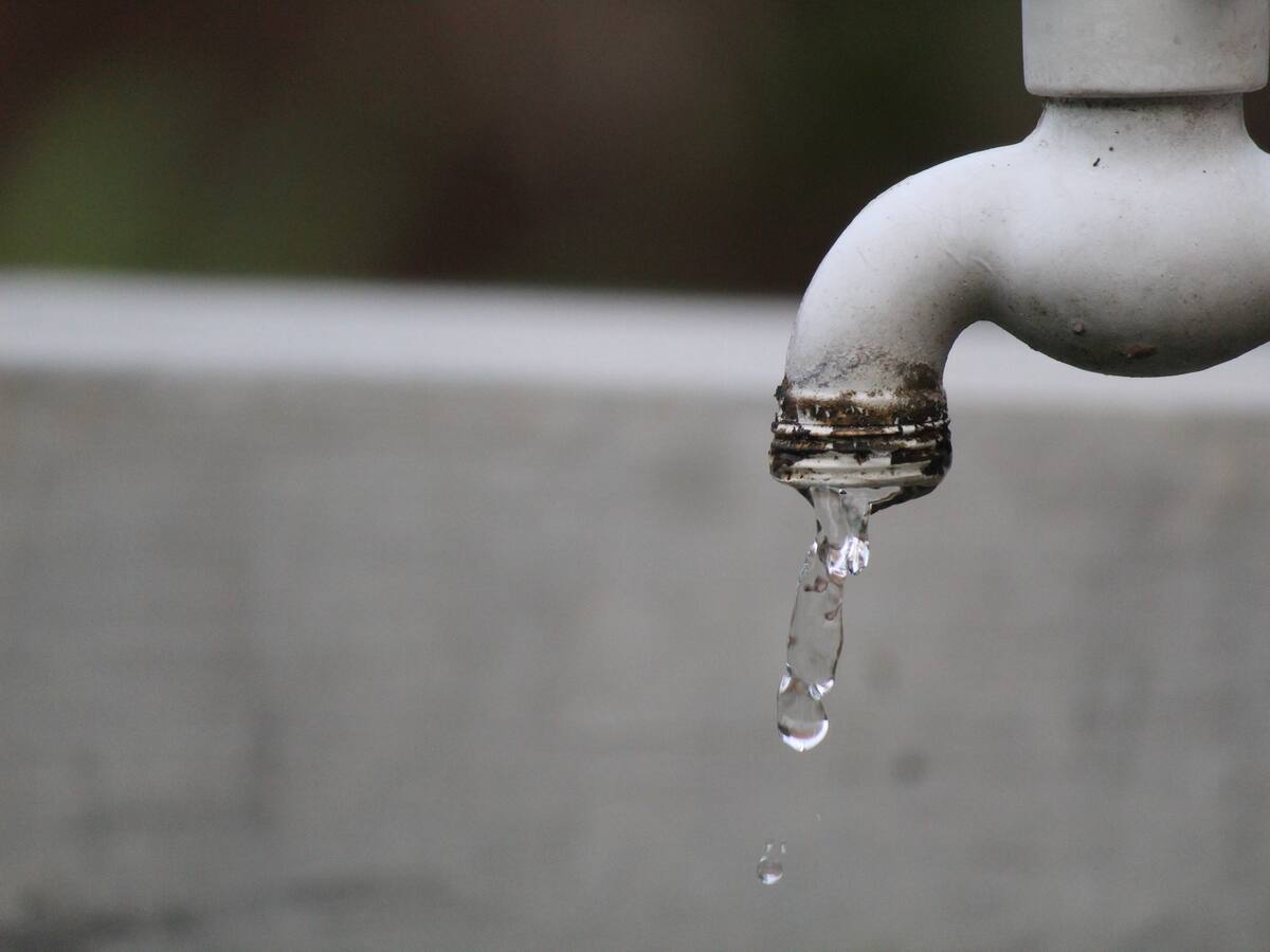 Autoridades descubren establecimientos que robaban más de 130 mil metros cúbicos de agua en Bogotá