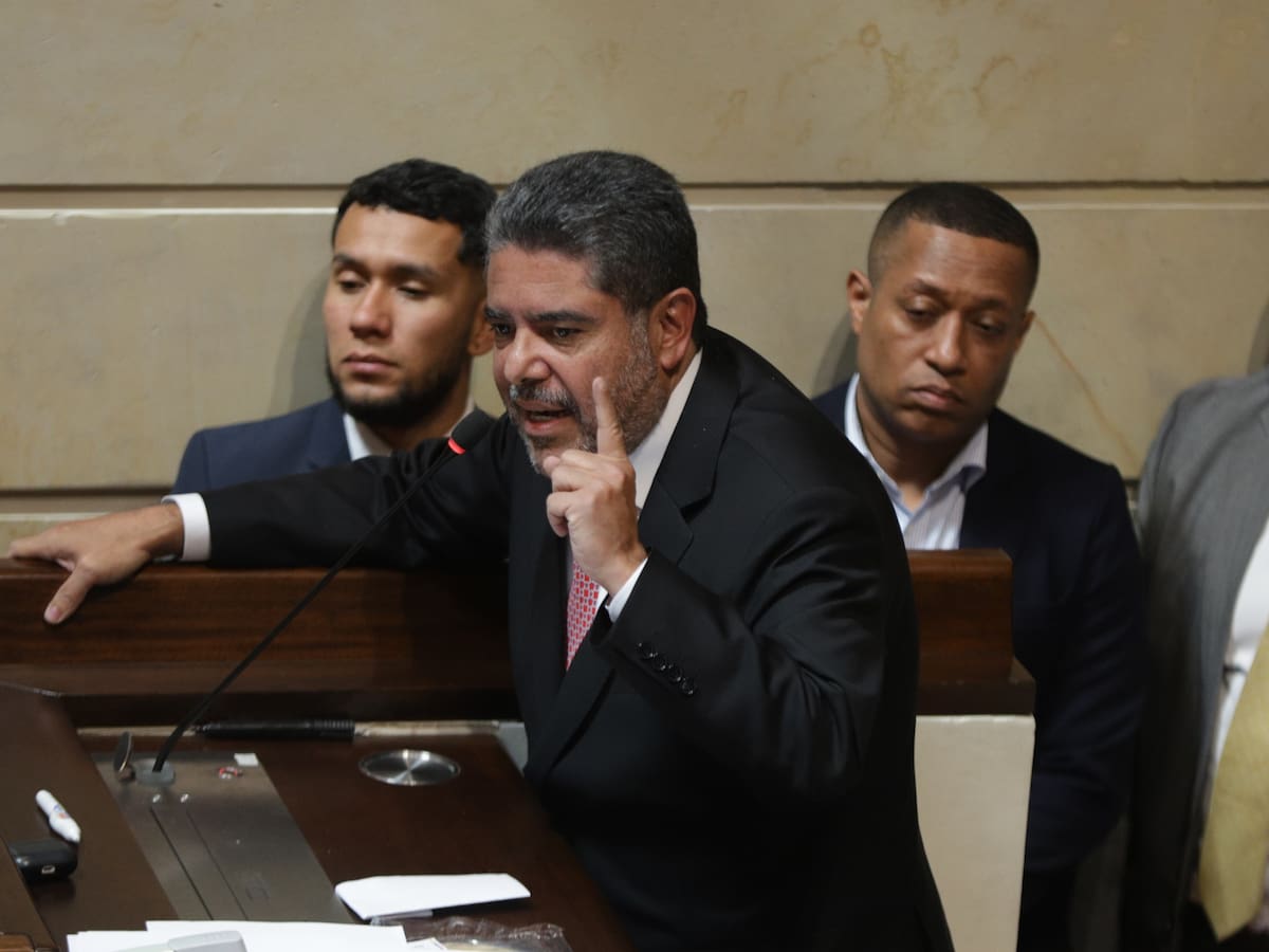 CGR evaluará presunto detrimento patrimonial porque no se autoriza venta de UNE