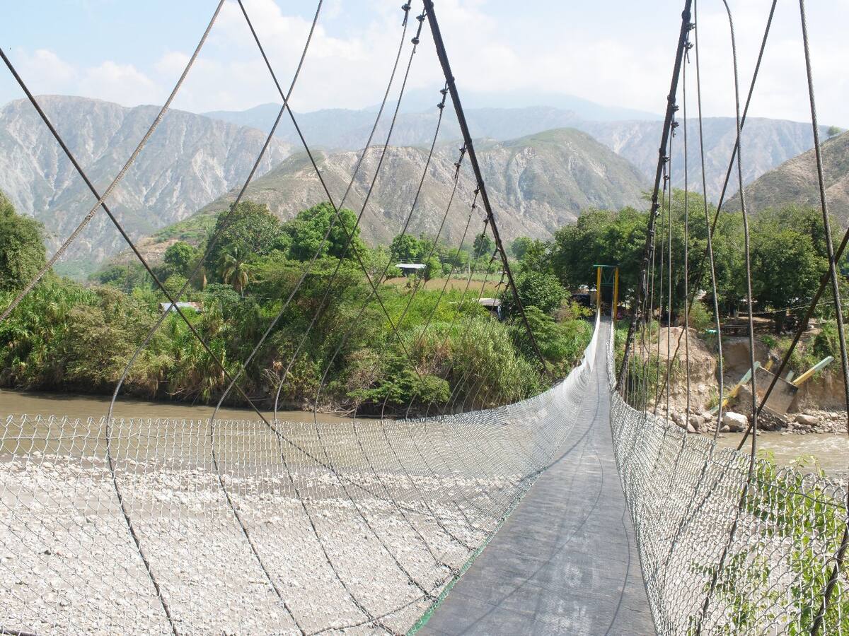 El puente colgante que no duró dos meses en Cepitá, Santander