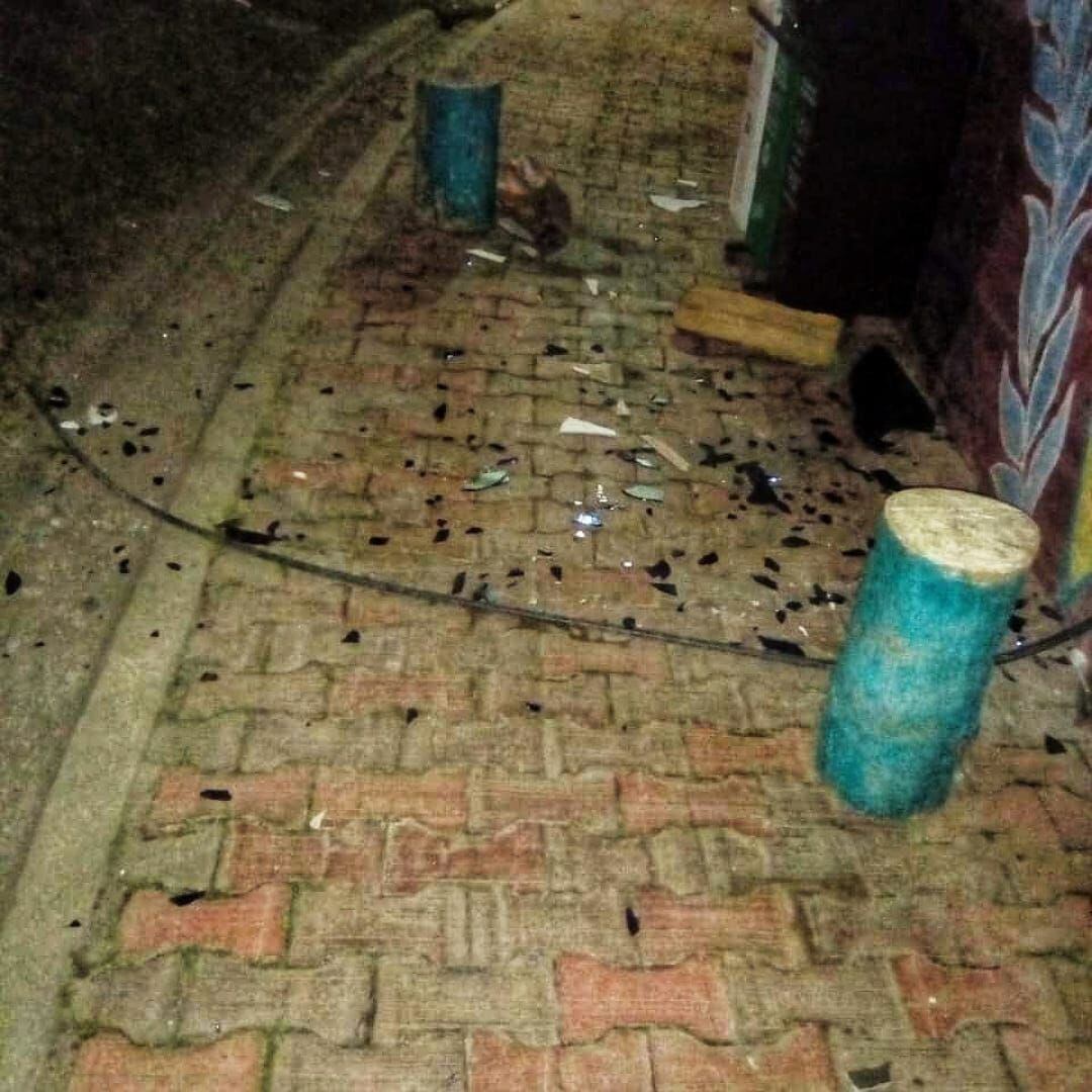 Las fachadas de las viviendas ubicadas cerca a la Estación de Policía resultaron afectadas. Crédito: Alcaldía Caldono. 