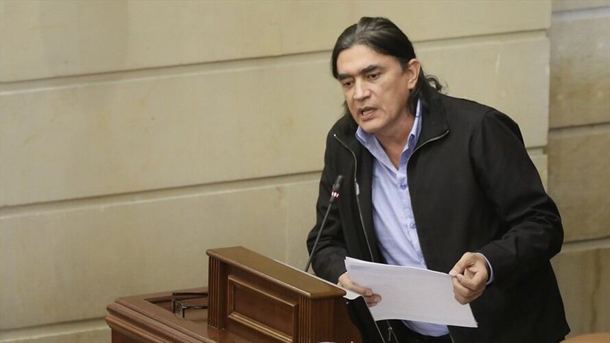 Gustavo Bolívar dice que salió del país por amenazas y falta de medidas de protección. Foto: Colprensa