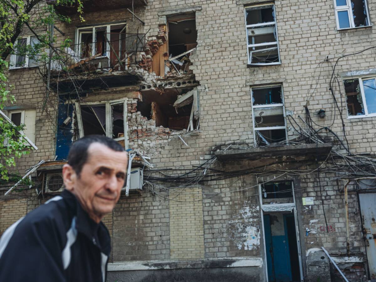 Bombardeo ruso a un mercado de Avdiivka, Ucrania, deja siete muertos