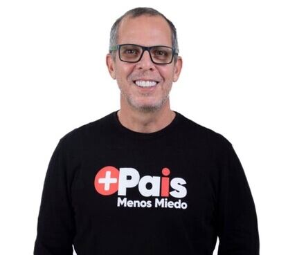 Al Oído|Pastor Saade cumple los requisitos para estar en el Gobierno: cree en censura y reelección