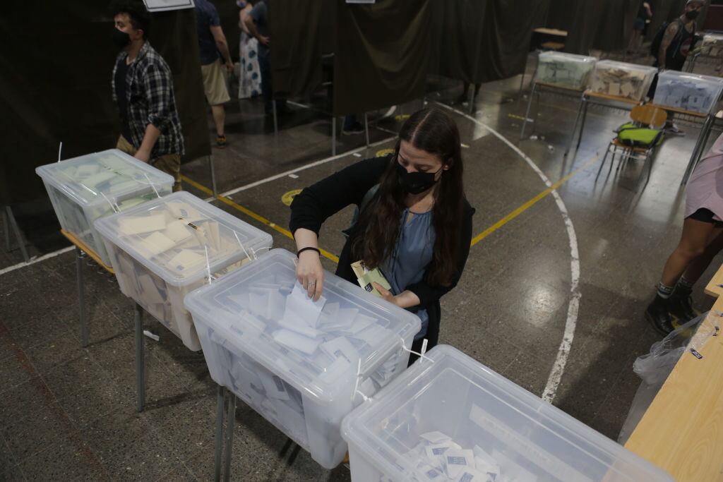 Votaciones parlamentarias en Chile. Foto: Cris Saavedra Vogel/Anadolu Agency via Getty Images