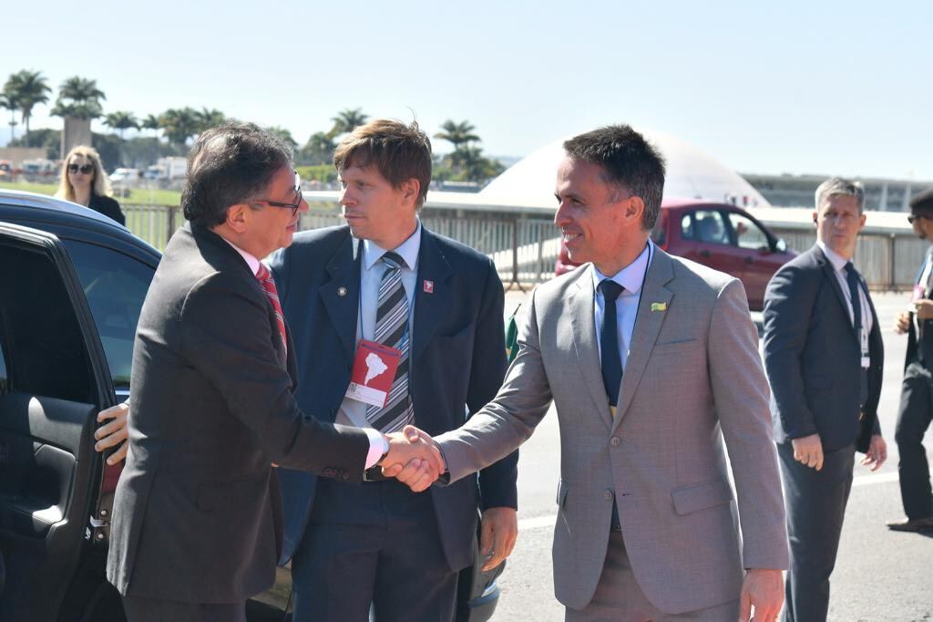 Gustavo Petro en a la cumbre de presidentes de América del Sur. Foto: Presidencia