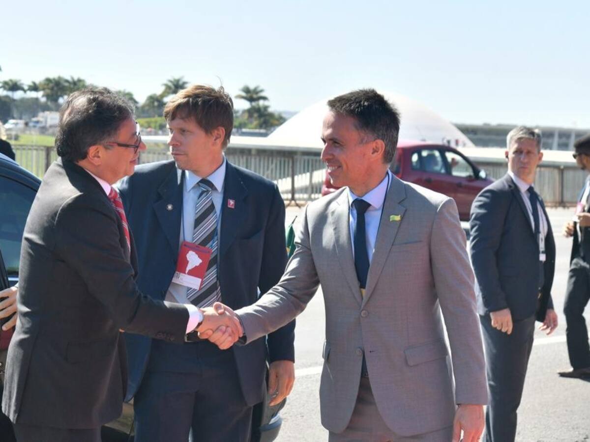 América Latina debe tener una voz unificada: presidente Petro en cumbre de Brasil