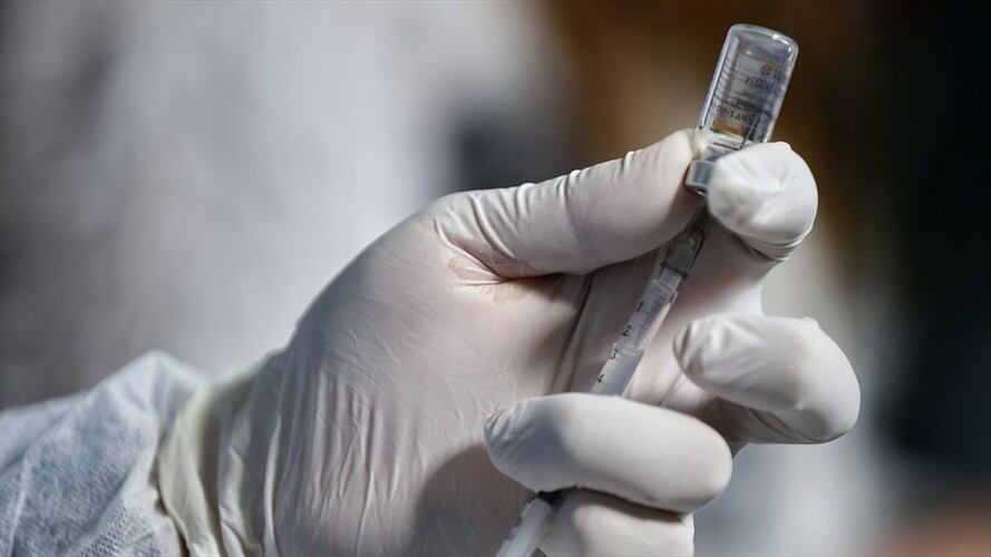 Funcionarios y contratistas de la ESE Alejandro Próspero Reverend, estarían negociando con particulares la venta de vacunas antiCOVID. Foto: Colprensa