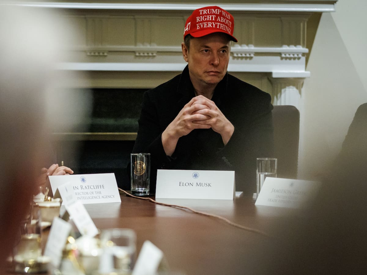 Asesor comercial de Trump criticó a Elon Musk por oponerse a los aranceles para la UE
