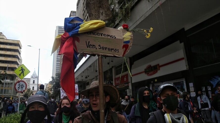 Convocan mesa de trabajo para reestructurar directrices sobre uso de fuerza en protestas. Foto: Colprensa / CAMILA DÍAZ