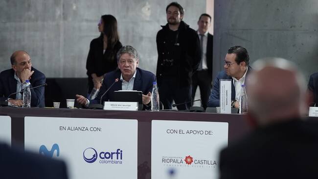 Para los presentes, la democracia conlleva seguridad regional, participación con garantías y decisiones políticas libres de egos. | Foto: Prisa Media