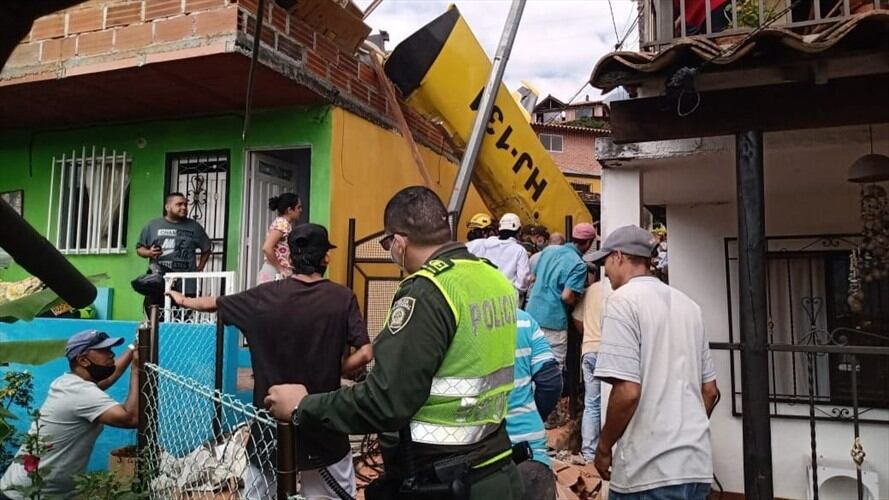 Accidente de avioneta en Copacabana, Antioquia. Foto: Cortesía Guardianes Antioquia.