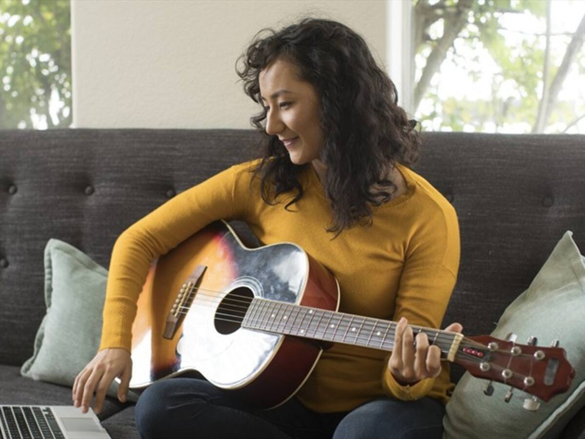 Regalías digitales, una de las formas en que artistas se pueden lucrar durante cuarentena