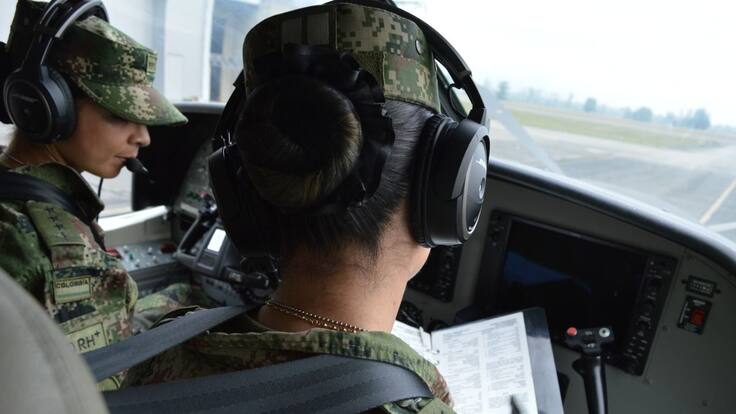 “No hay sueños imposibles”: primera piloto al mando de un avión del Ejército