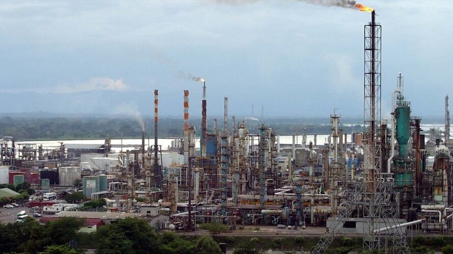 El MinMinas entregó parte de tranquilidad sobre la operación  de la refinería de Barrancabermeja. Foto: Colprensa