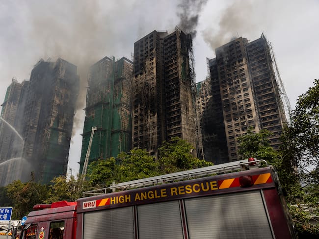 Edificios residenciales incendiados en Hong Kong. Isaac Lawrence/Getty Images