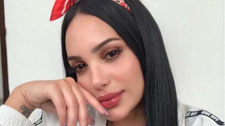 Moviendo sus caderas, Andrea Valdiri maravilló en redes con exótico baile. Foto: Instagram: @andreavaldirisos