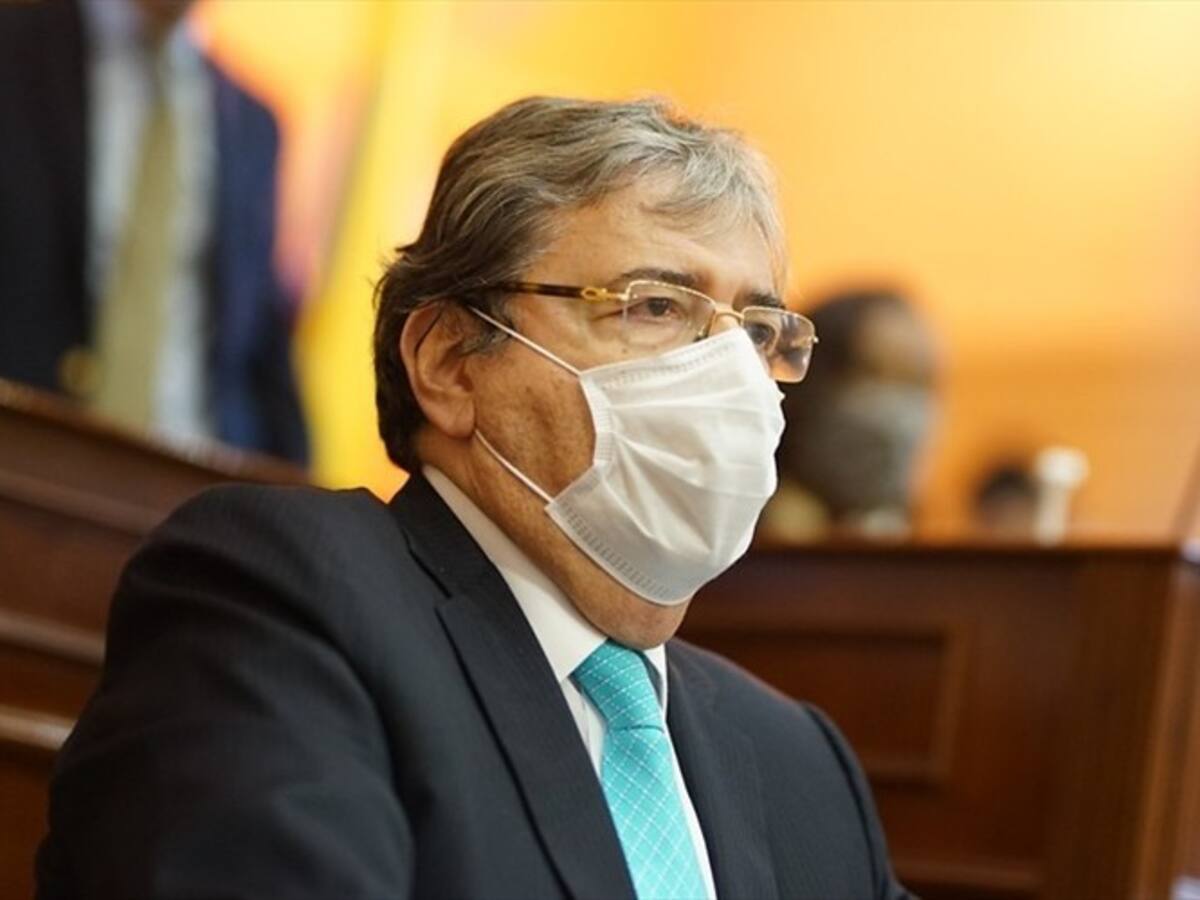 Carlos Holmes Trujillo no renunciará a su cargo de ministro de Defensa