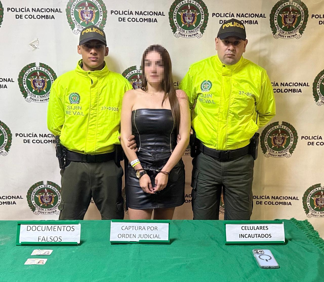 Capturan a ‘La reina de la escopolamina’ del parque Lleras en Medellín. Foto: Policía Metropolitana