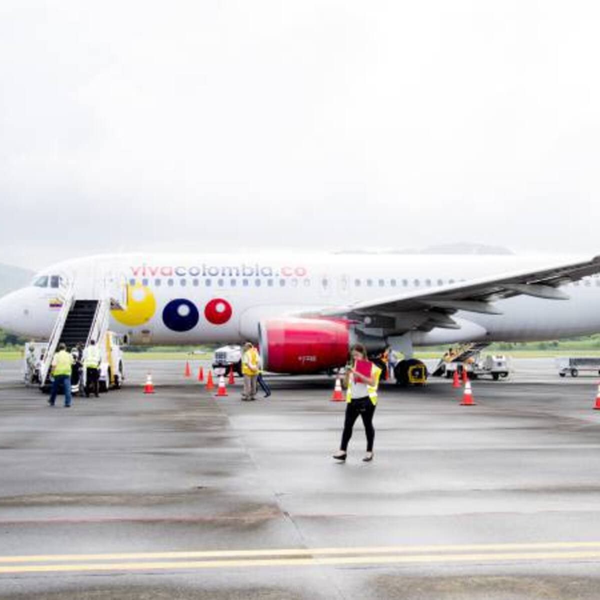 Viva asegura que necesita unirse a Avianca para sobrevivir en el mercado aéreo