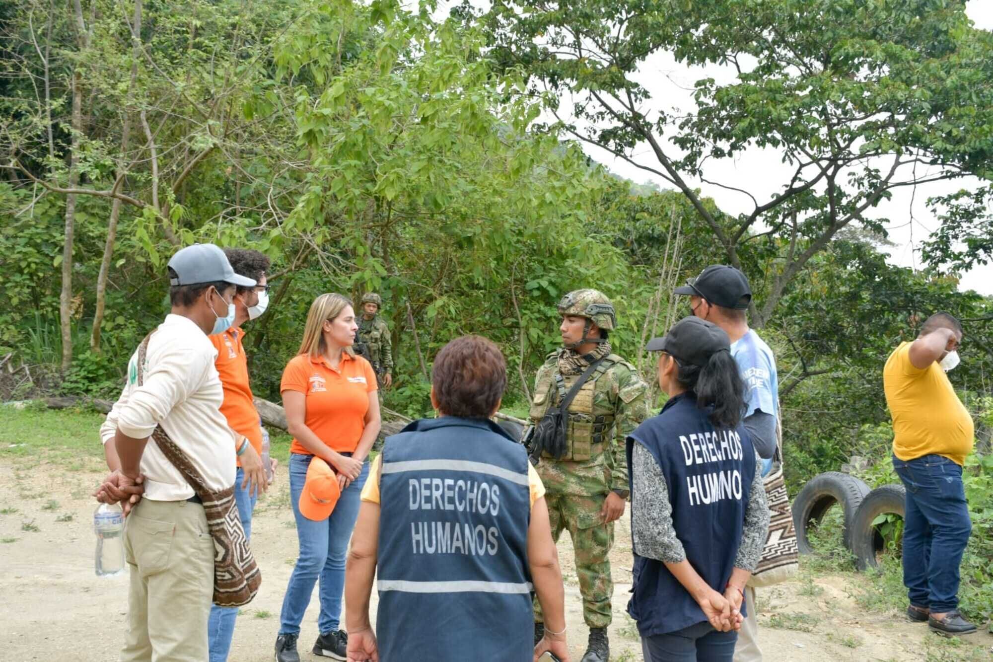 Recorrido de las autoridades en La Secreta. Foto: Cortesía Gobernación del Magdalena.