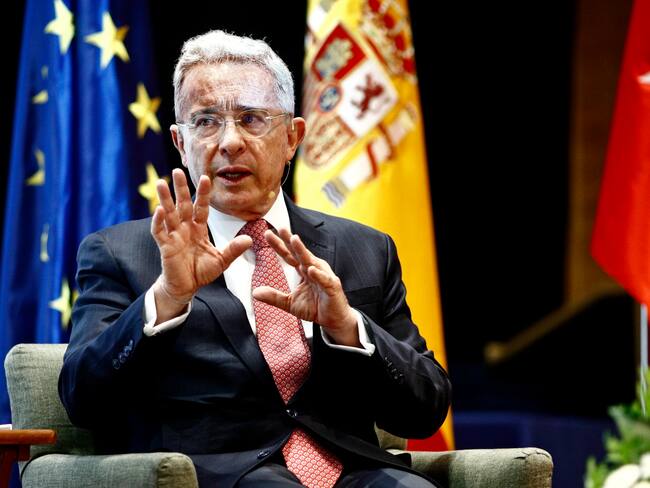 Álvaro Uribe estará como experto invitado en un foro sobre el auge de China