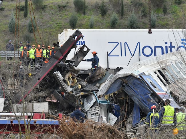 Accidente de tren en Grecia. (Photo by Stringer/Anadolu Agency via Getty Images)
