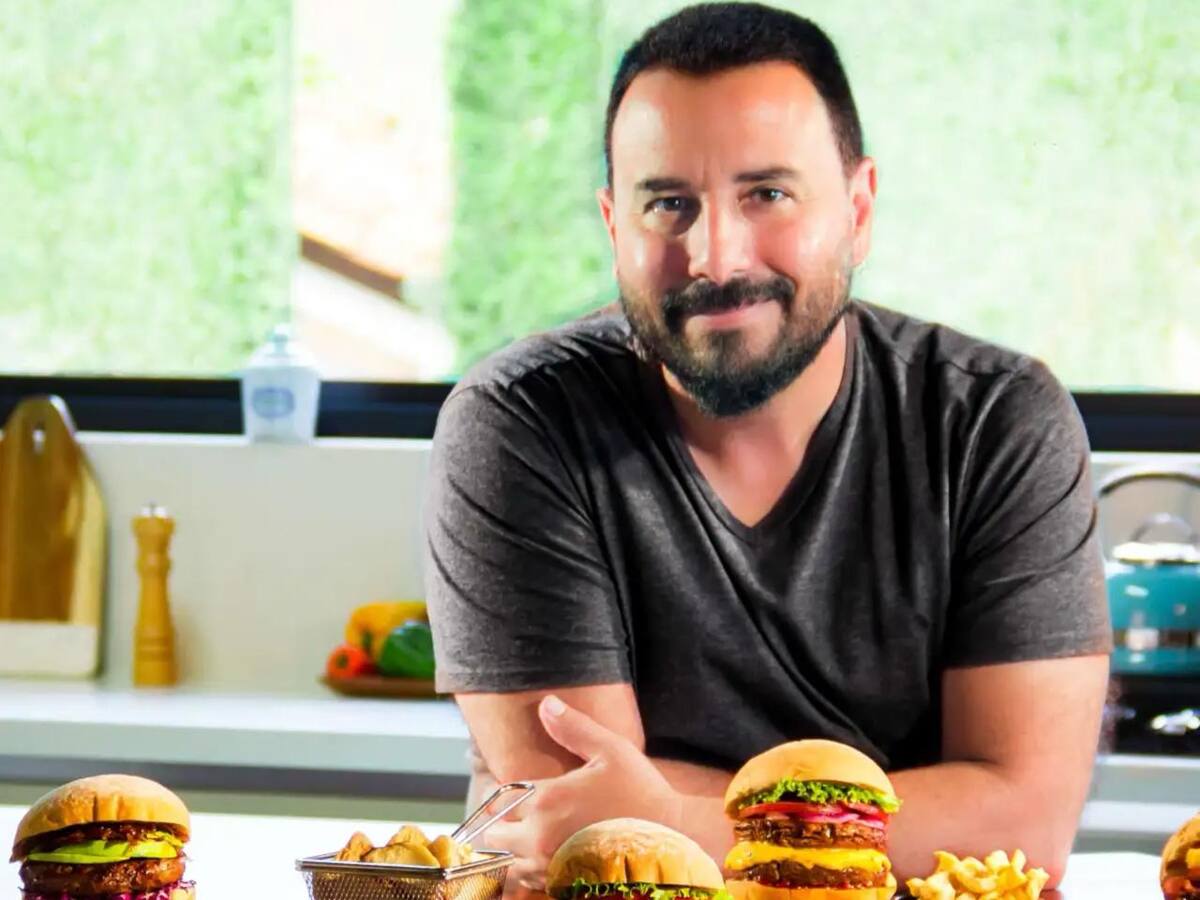 “En el camino de impulsar a los demás llegará el éxito propio”: Tulio Recomienda, como conferencista