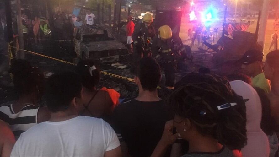 El incendio, cuya causa todavía se desconoce, empezó sobre las cuatro de la madrugada. Foto: Colprensa