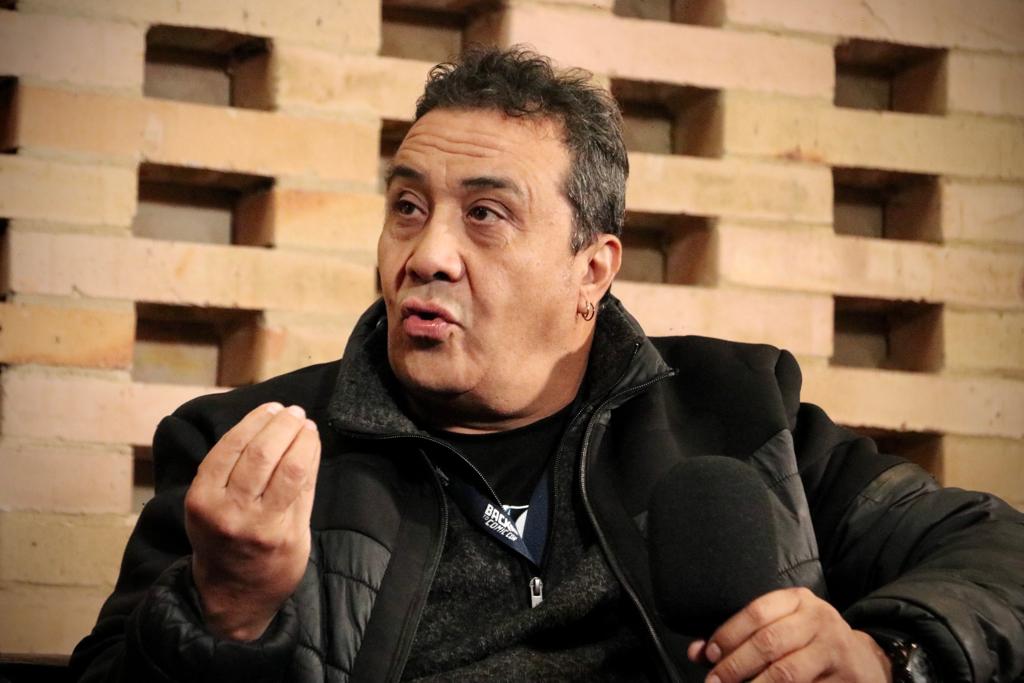 Durante la actual edición de Comic-Con Bogotá, el evento de las artes escénicas que regresó tras tres años de ausencia invitados de talla internacional, W Radio y Prisa Media conversaron con el actor y director de doblaje Alfonso Obregón.