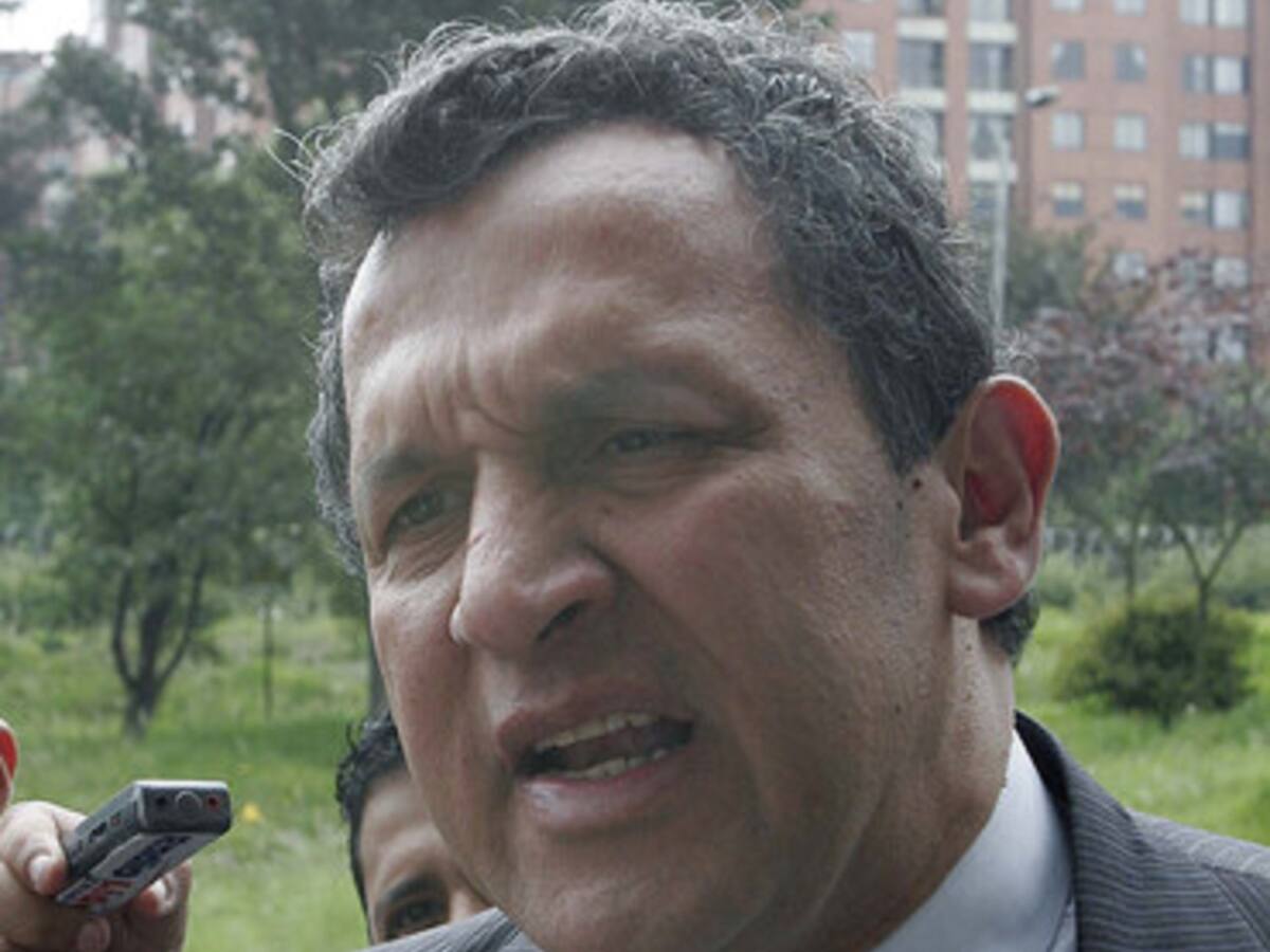 JEP niega permiso de salida del país al excongresista Luis Fernando Almario