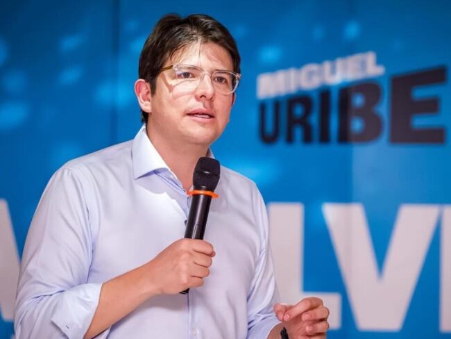 Así fue el momento en que Miguel Uribe Turbay anunció su aspiración presidencial para 2026 // Caracol Radio