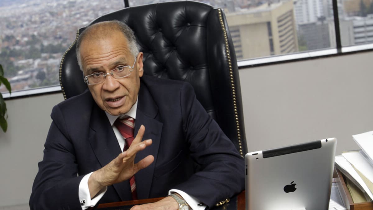 Alfonso Gómez Méndez sobre decreto para consulta popular: “viola principio de separación de poderes”