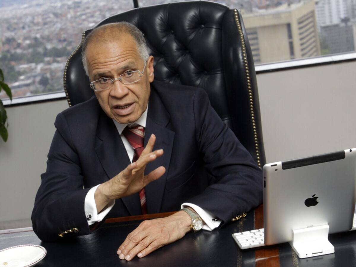 Alfonso Gómez Méndez sobre decreto para consulta popular: “viola principio de separación de poderes”