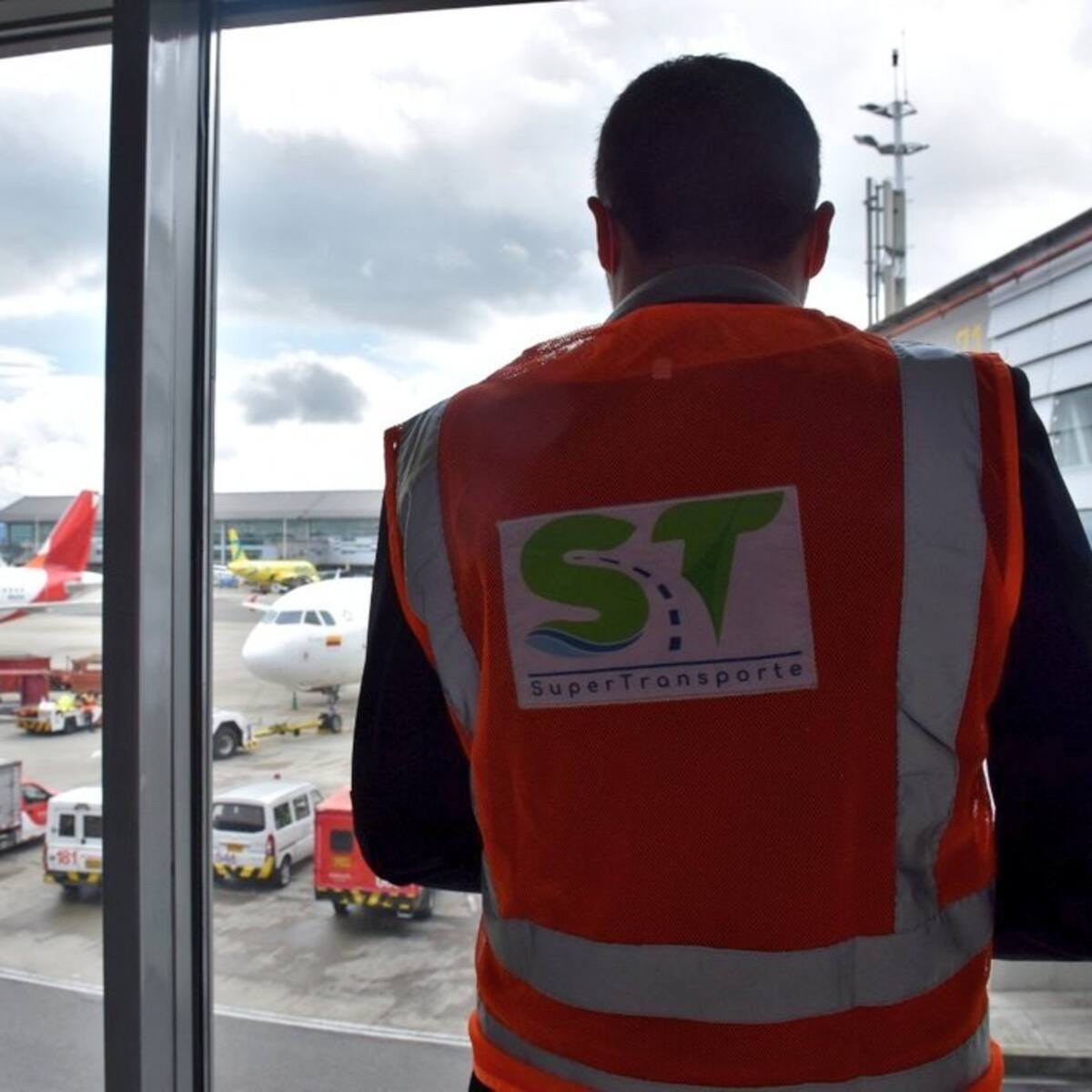 SuperTransporte ordena a avianca implementar plan de atención inmediata para sus pasajeros