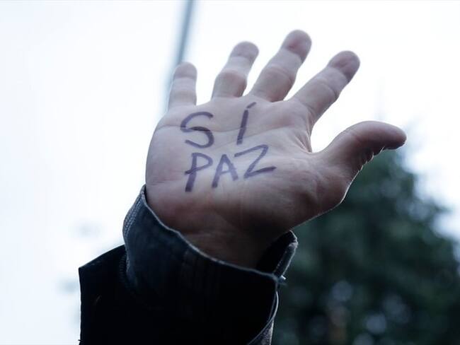 W Radio sigue revelando la investigación contra una red de corrupción entorno a los recursos destinados al posconflicto.. Foto: Colprensa