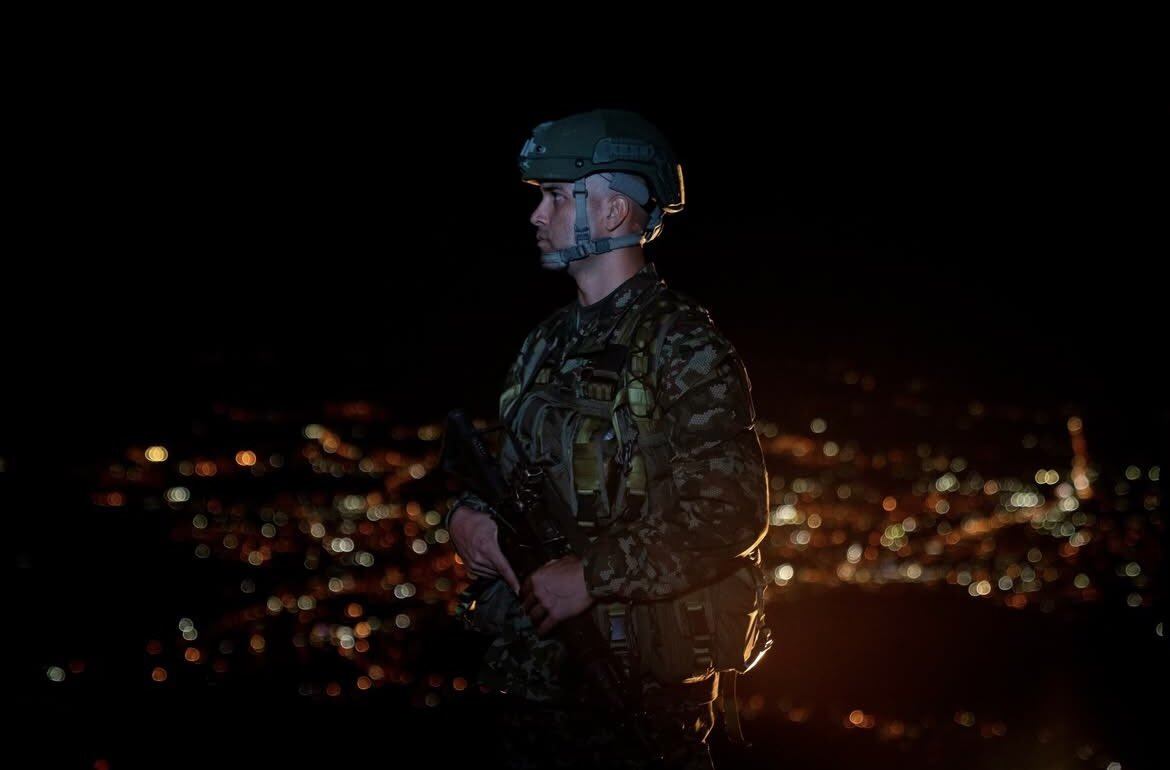 Se realizan patrullajes nocturnos para recuperar la tranquilidad y la seguridad de los habitantes. Crédito: Ejército Nacional.