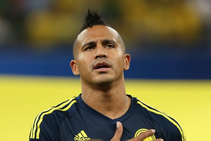 MANAOS, BRAZIL - SEPTEMBER 06: Macnelly Torres of Colombia sings the national anthem during a match between Brazil and Colombia as part of FIFA 2018 World Cup Qualifiers at Arena Amazonia Stadium on September 06, 2016 in Manaos, Brazil. (Photo by Vanessa Carvalho/LatinContent via Getty Images)