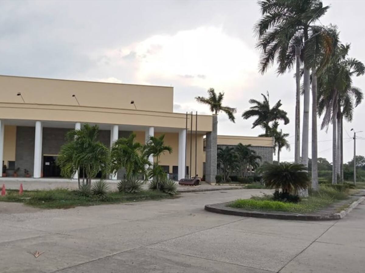 Polémica por millonaria inversión en un hospital de campaña que no estaría funcionando