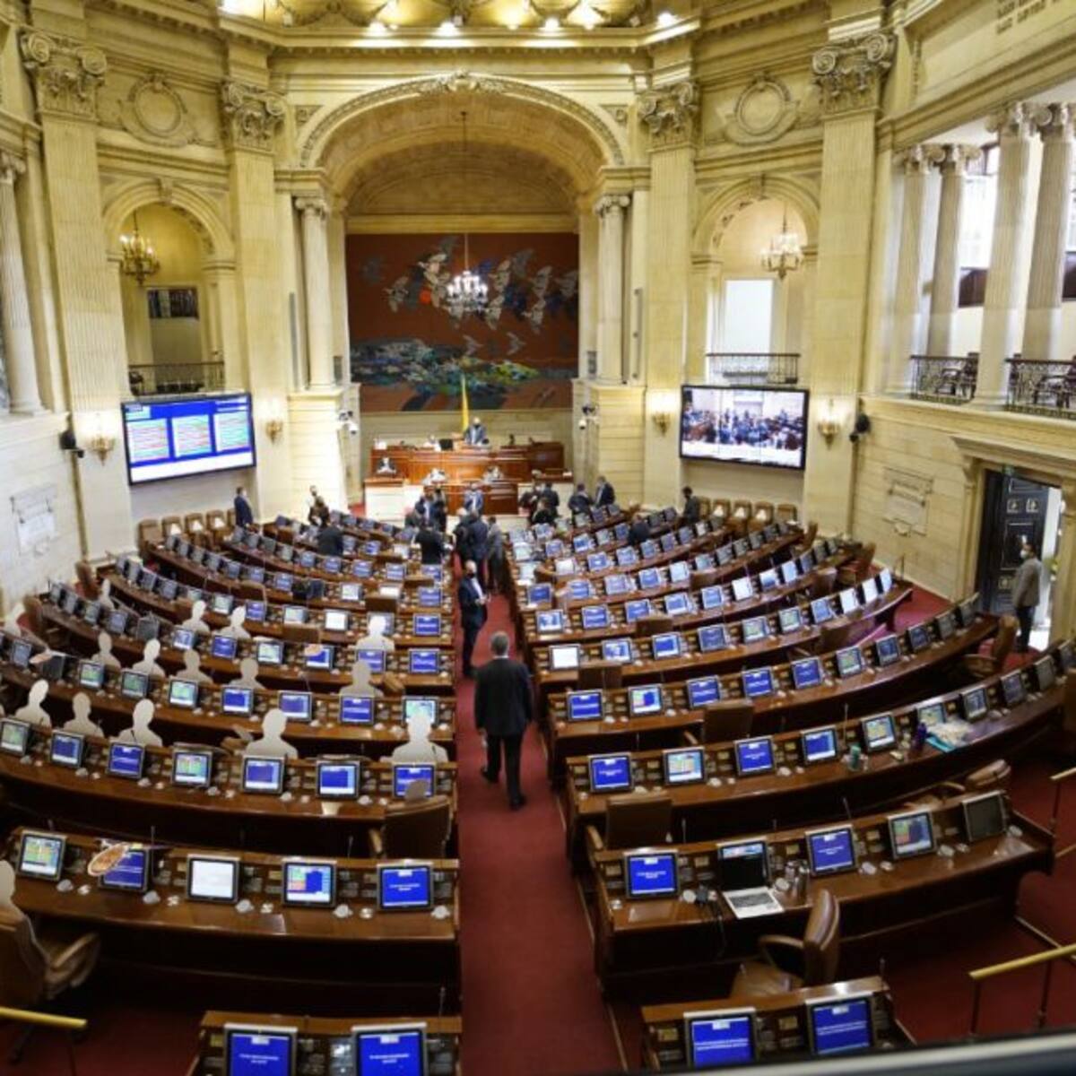 Sigue enredo con reforma a salud: apelan decisión de tramitarla como ley ordinaria
