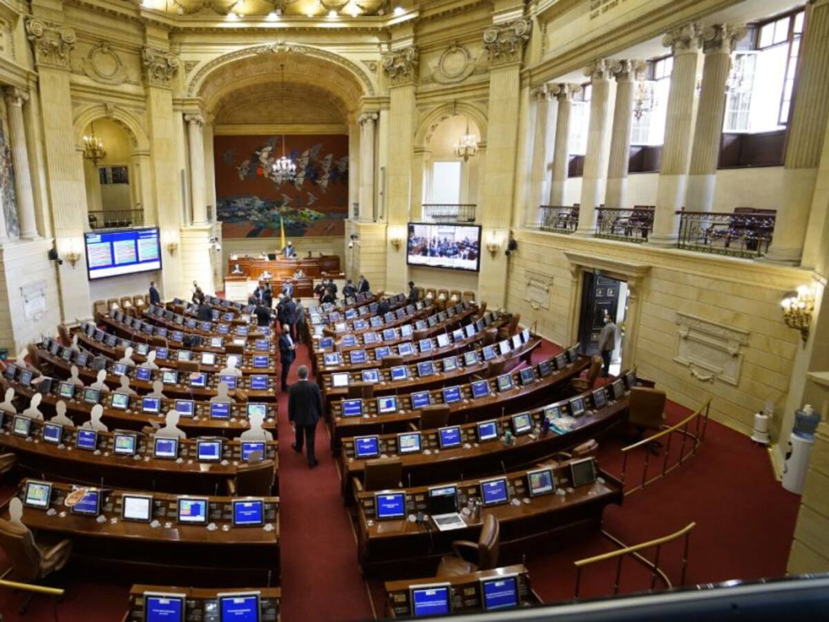 Reforma del transfuguismo, en veremos por falta de quórum en Cámara de Representantes