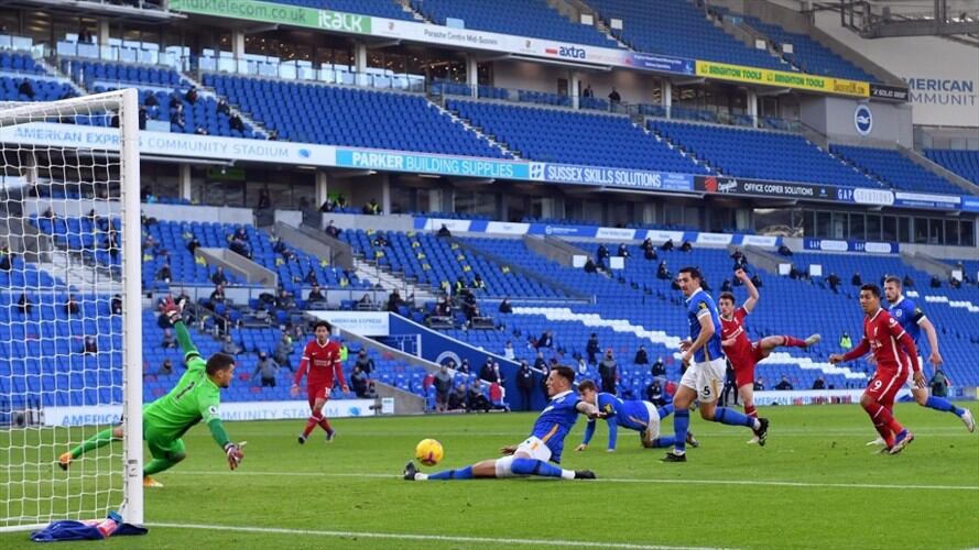 Sin Steven en la cancha, Brighton y Liverpool enpataron 1-1 por la décima fecha de la Premier League. Foto: Agencia AFP