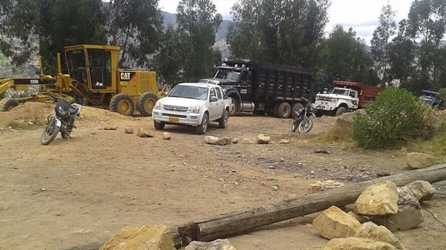 Corpoboyacá verifica construcción de vía en Páramo de Pisba . Foto: Colprensa