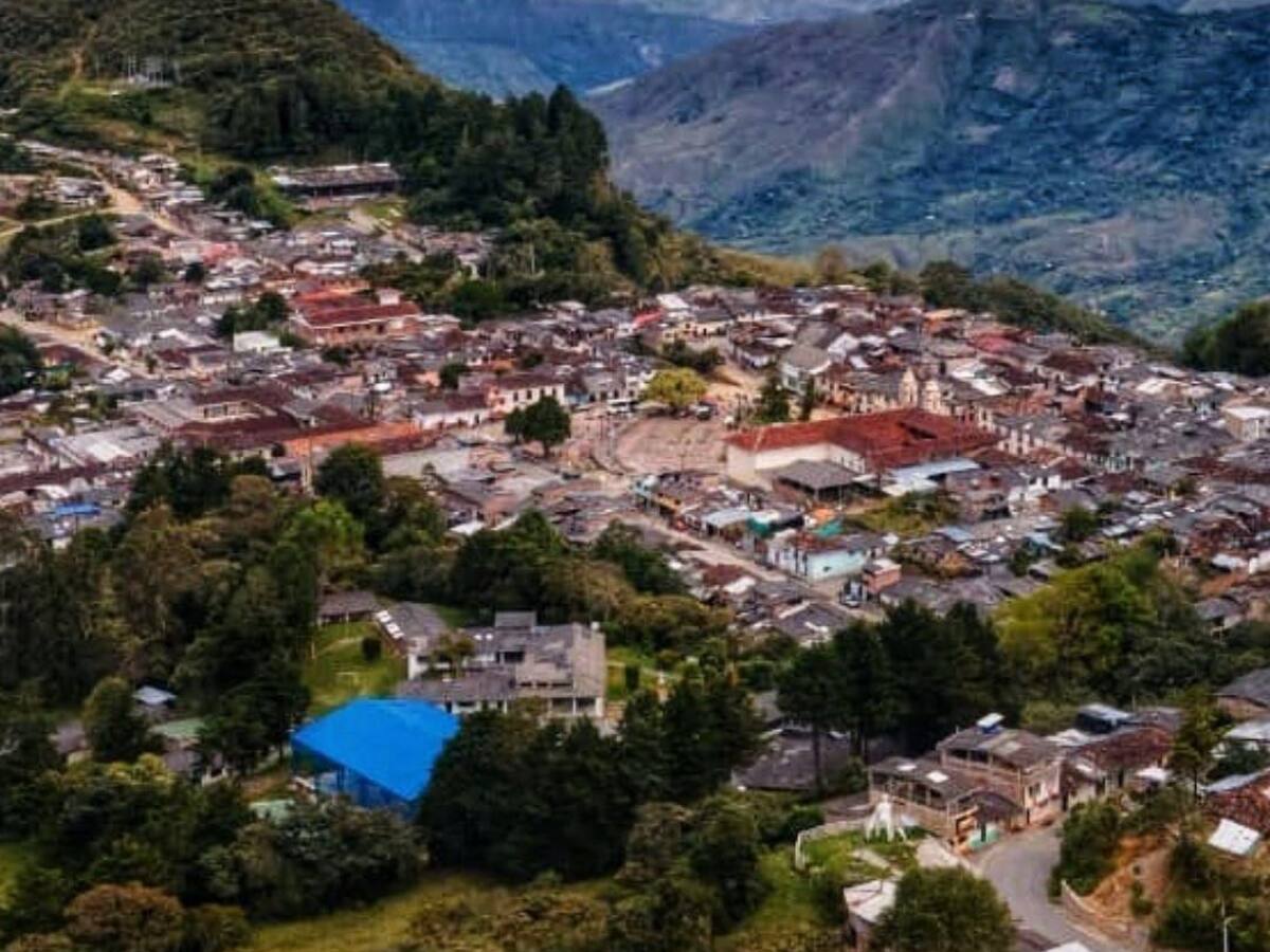 Temor en Almaguer, Cauca, por combates entre disidencias y el ELN