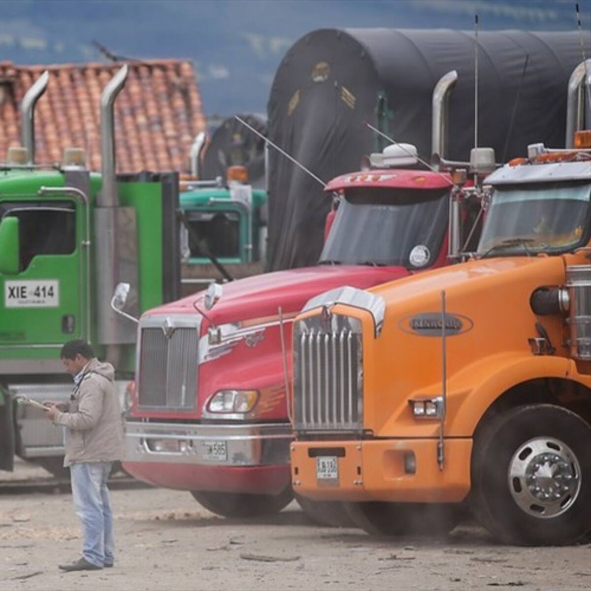 Transportadores de carga piden al presidente Petro concertar el precio del ACPM