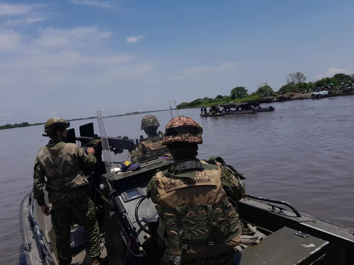 “La hipótesis es que sus cuerpos están debajo del Ferry”: Ejército sobre lanceros desaparecidos