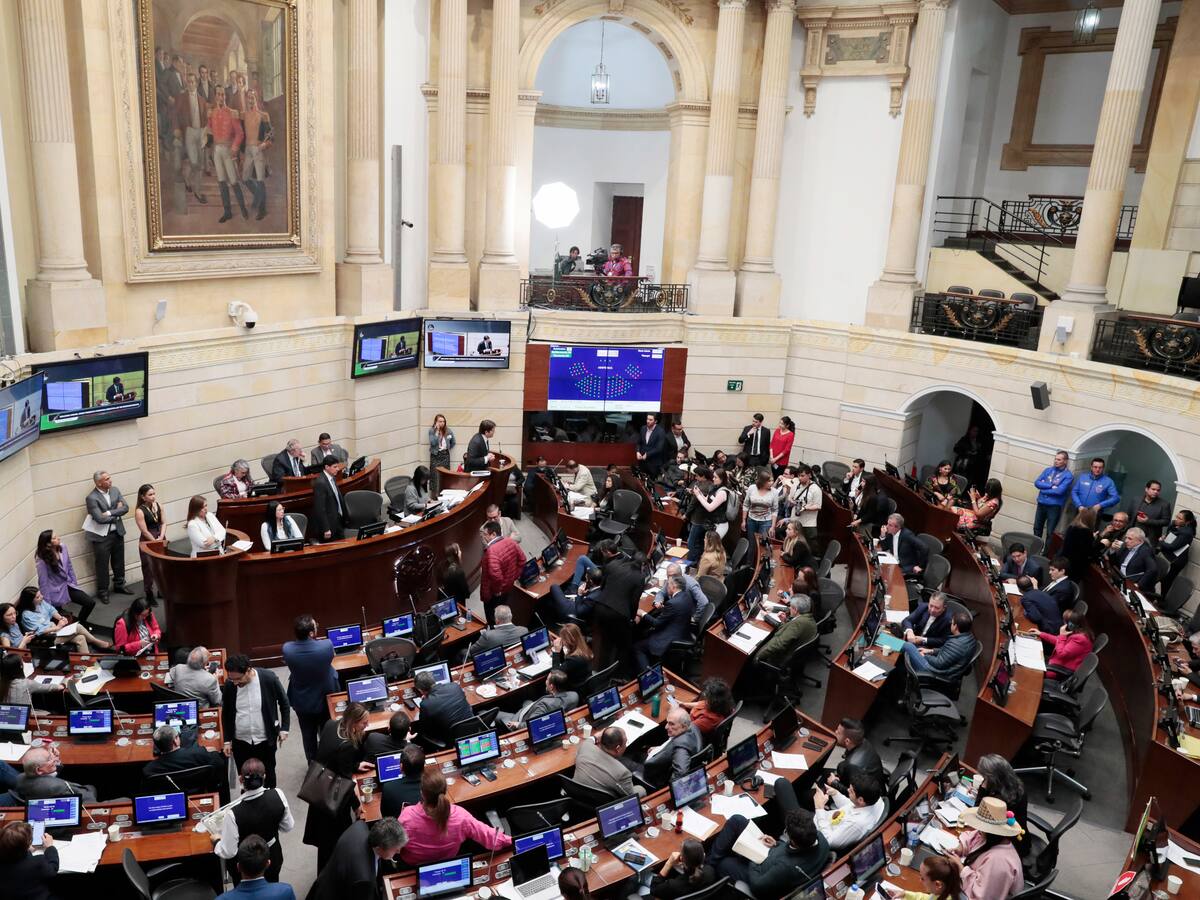 Asofondos sobre comisiones: “redactamos proposición y congresistas la modificaron”