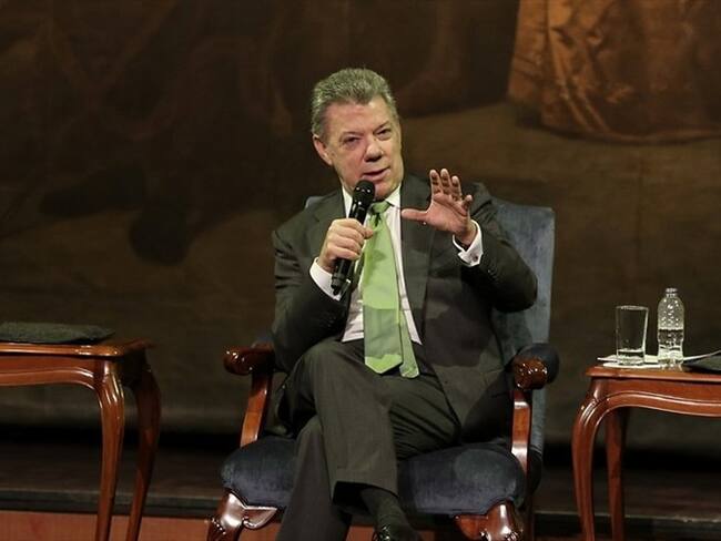 Si Duque me invita a una reunión, pediré que vaya Uribe para darle la mano: Santos