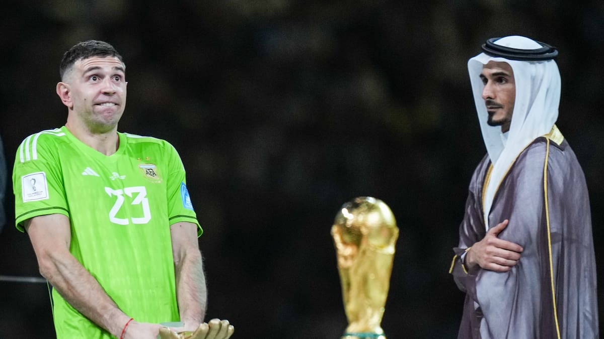 “Se lo come el personaje”: periodista argentino por celebraciones de ‘Dibu’ Martínez