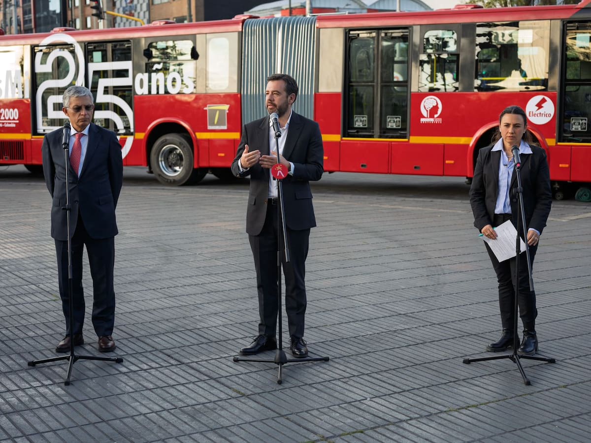 Acuerdo entre Gobierno y Bogotá: hay financiación para continuidad del metro y buses de TransMilenio