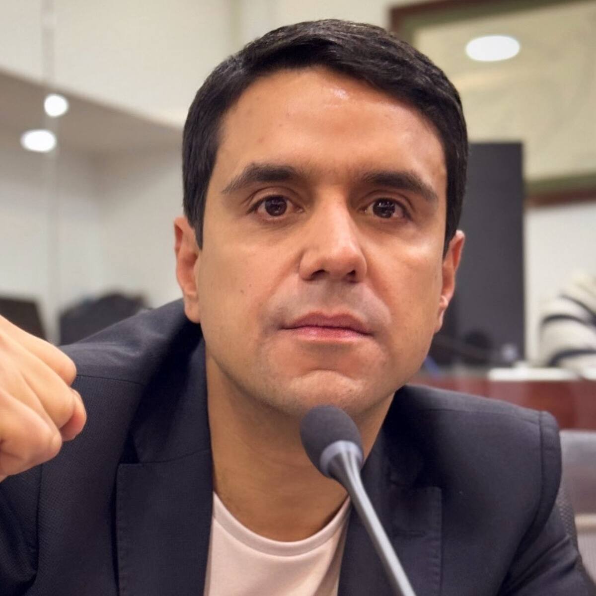 Manejan al Partido Liberal como banco de avales; se reparten el poder padre e hijo: Carlos Quintero